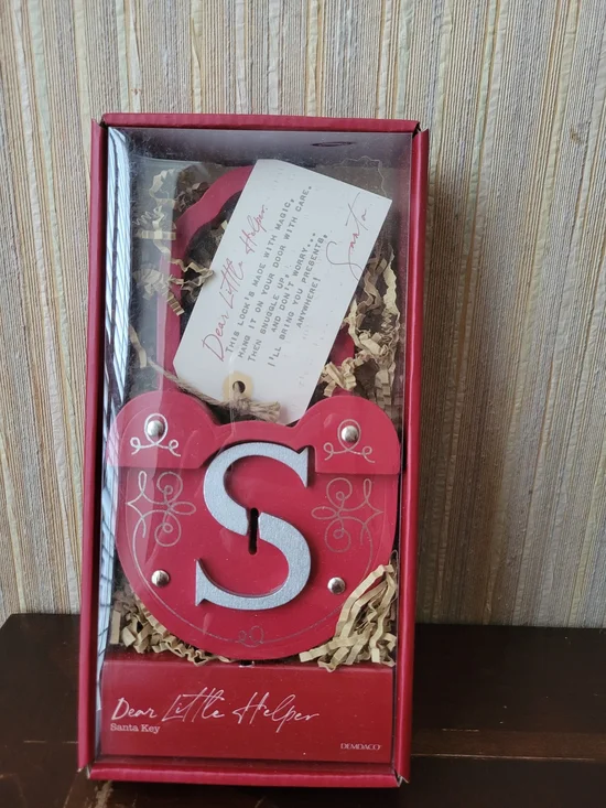 Demdaco Dear Little Helper Santa Key - Red Decorative Holiday Lock & Key NWT