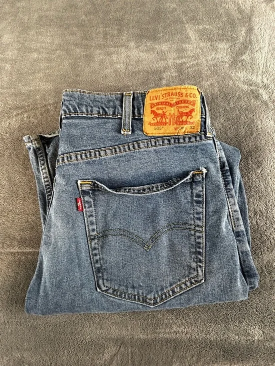 Levis‎ Red Tab 505 Regular Straight Mens 38X32 Medium Stonewash 100% Cotton