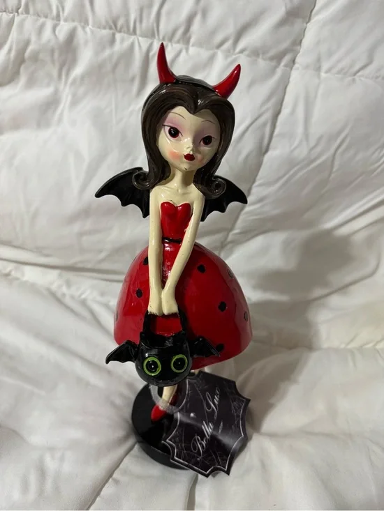 Bella Lux Halloween Devil Girl Figurine w/ Bat Purse – New with Tag – Gothic