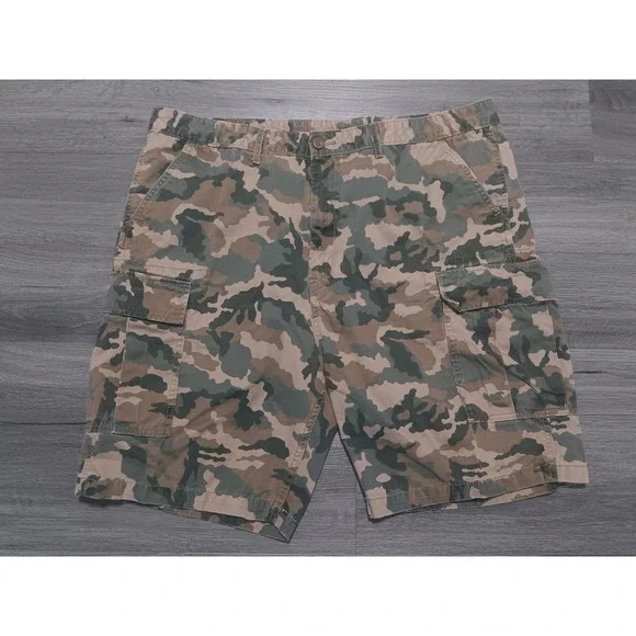 Levis Men's Green Brown Camouflage Cargo Shorts Size‎ 42x9