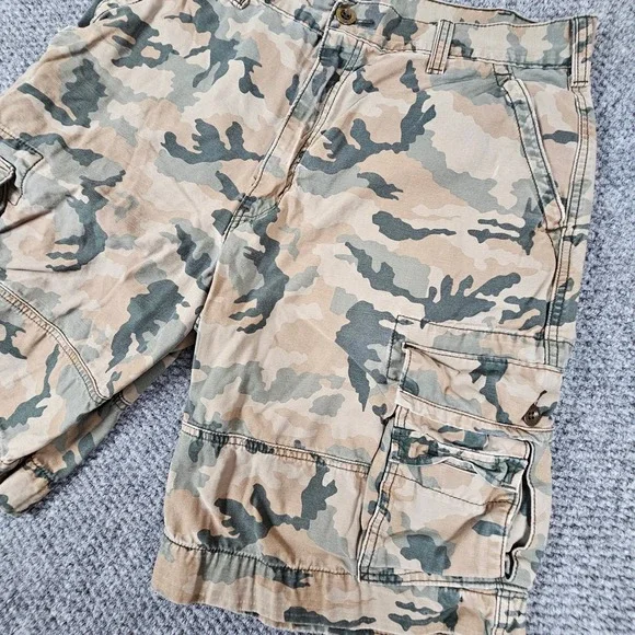Levis Mens Desert Camo Baggy Cargo Shorts Size 38 Tan Green Camouflage‎