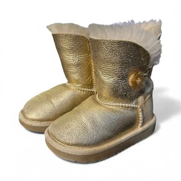 UGG Bayley Shearling-Lined gold toddler Boots sz 8