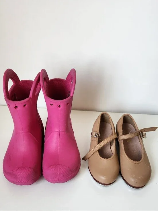GIRLS CROCS TAP DANCE SHOES