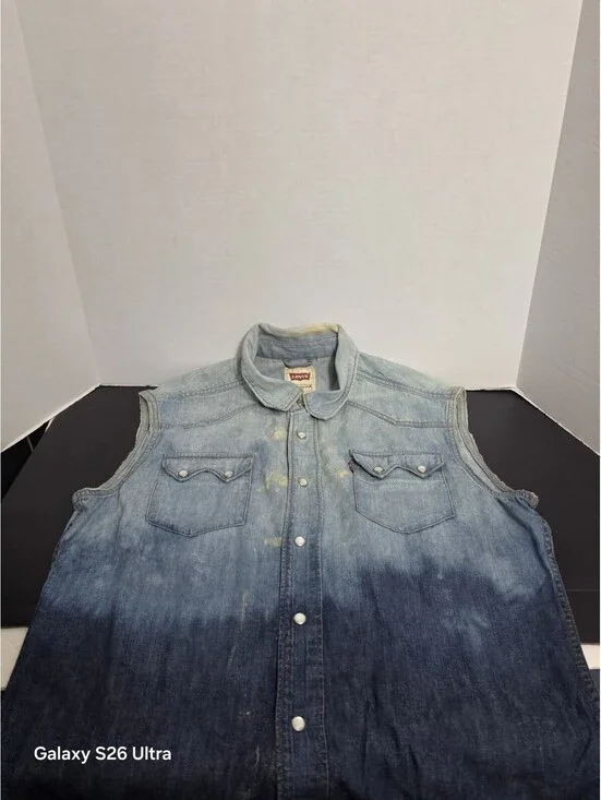 Levi's Vest Cutoff Denim Button Up  Blue Western Pocket Size Medium Pearl Button