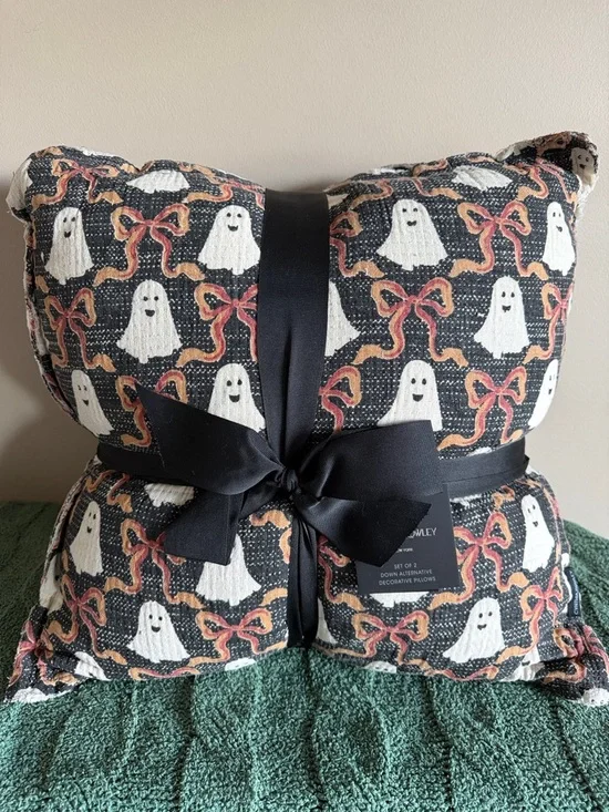 Cynthia Rowley Halloween Ghost 👻 Pillows Orange Bow Black Set of 2 NEW!
