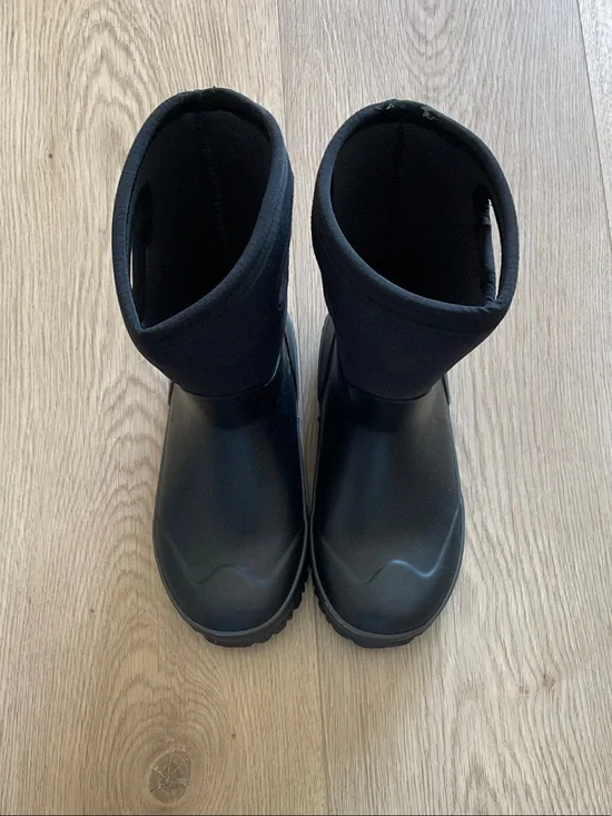 Bogs Kids Black Waterproof Snow Boots