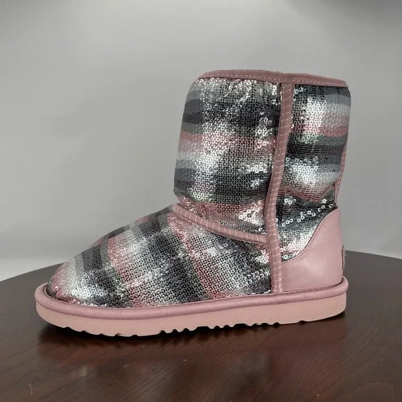 UGG Classic Short II Boots Youth‎ Girl 5 Multi Sequin Rainbow Lined 1103622K