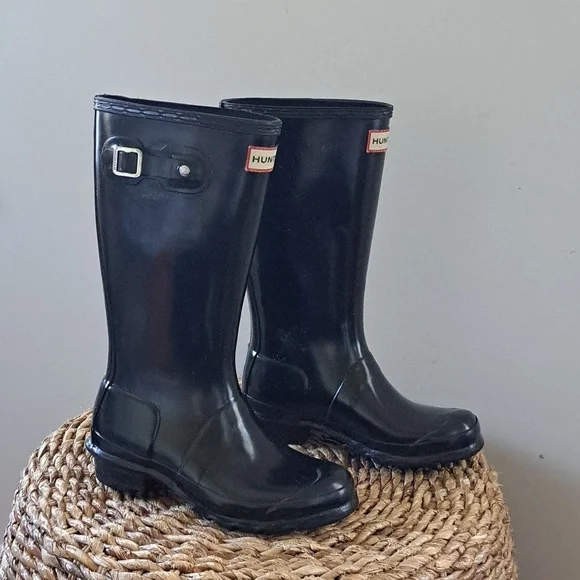 Hunter Youth Original Tall Black Rubber Wellingston Tall Rain Boots Size B2/G3‎