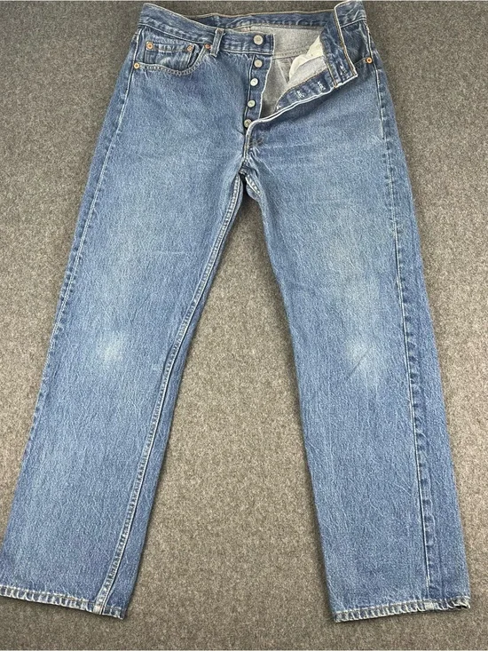 Vintage 1990 Levis 501 Blue Button Fly Jeans Made in USA Mens 34x30 (33x30)
