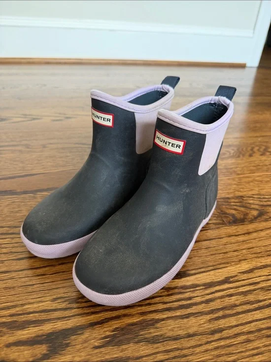 Hunter Kids Chelsea Rain Boots sz 2/3 - Navy w lavender trim