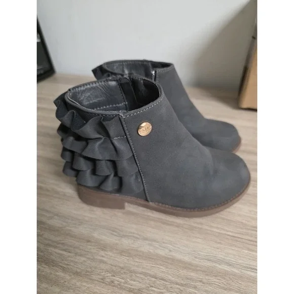 Nicole Miller Ruffle Bootie Baby Girls Size‎ 9 Gray Shimmer Side Zip