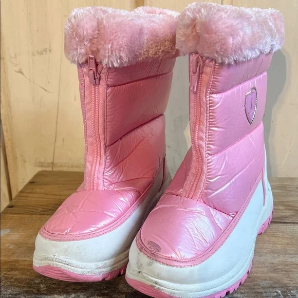 Size 3 Rugged  Bear   Pink and White Winter Snow Boots.  Fleece. Zipper