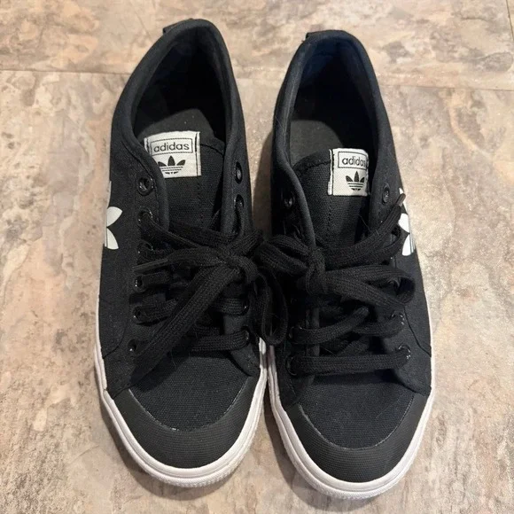 Adidas Nizza Trefoil Black Mens Size 6 Low Top Athletic Skate Shoes FW5185