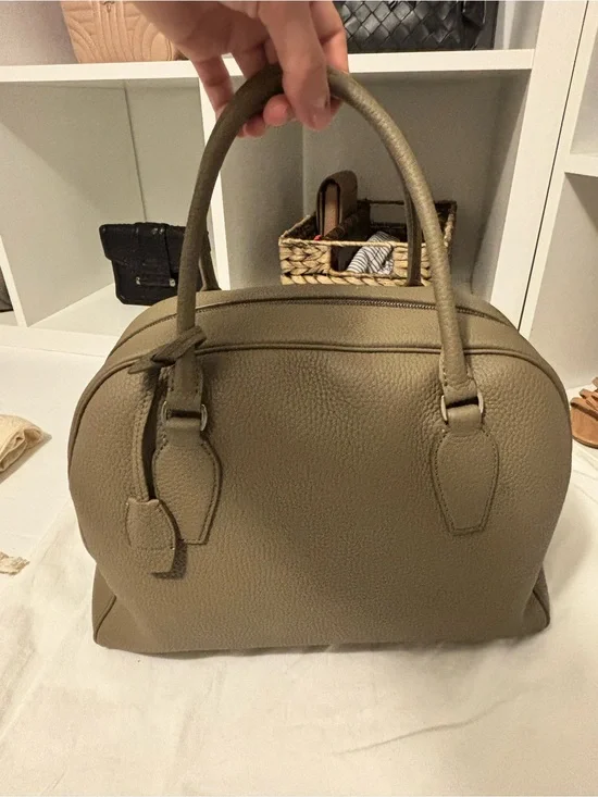 The Row India Tote 12.00 - like new!