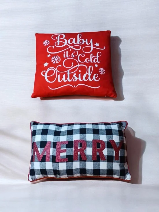 2 Home Decor Christmas Pillows