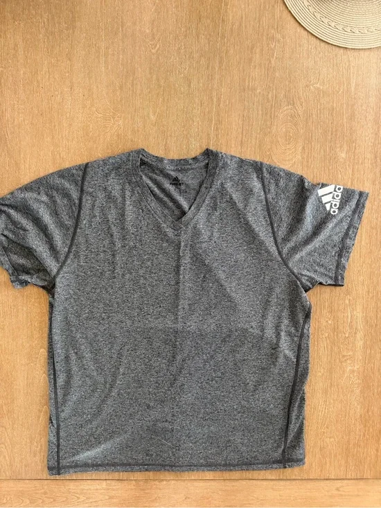 Adidas FreeLift Performance Training Shirt Men’s XL Gray Athletic Workout Tee