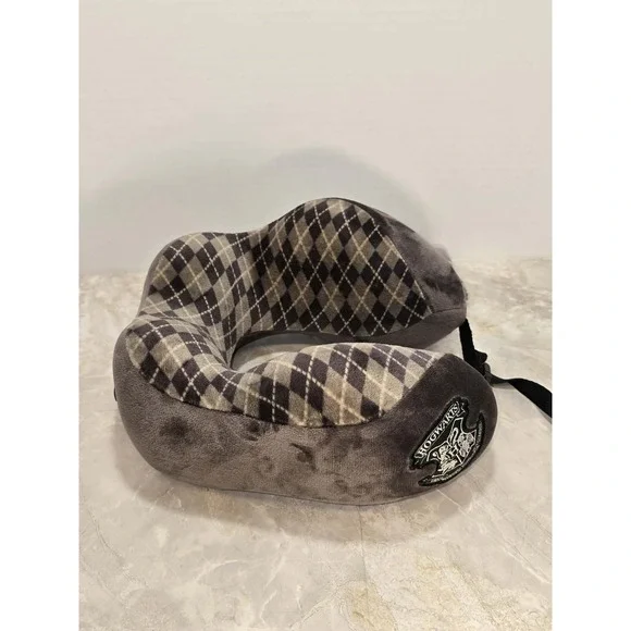 Miniso Harry Potter Hogwarts Travel Neck‎ Pillow NWT Cozy Wizard 🪄✈️✨