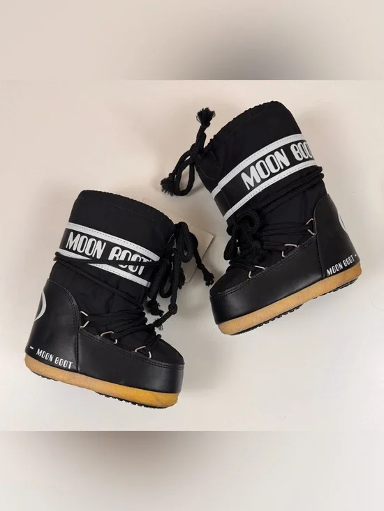 The Original Moon Boot Kids Black Snow Boots size 23-36 (7-9.5)