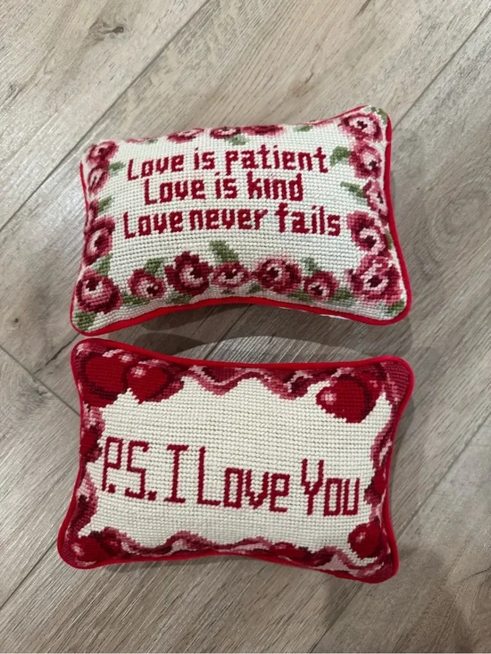 Vtg 80s 90s Needlepoint Valentine Throw Pillows Red Velvet Back 9x6