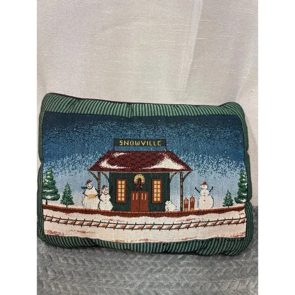 Vintage Snowville Winter Scene Woven Tapestry Christmas Throw Pillow Green Trim‎