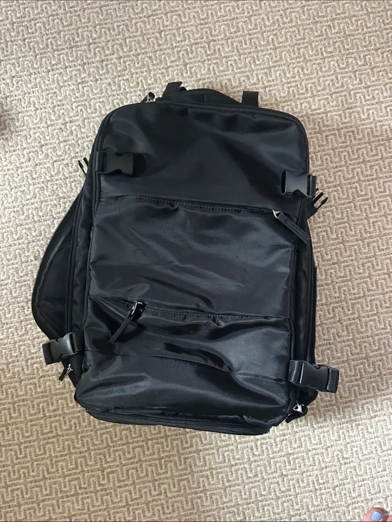 Black Men's Travel Backpack - Sleek Everyday Carry