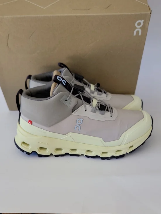 On Cloudhero Mid Waterproof Silver Seedling Mid Top Kids Sneakers 3.5