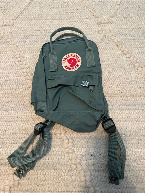 Kånken Mini Backpack in Green