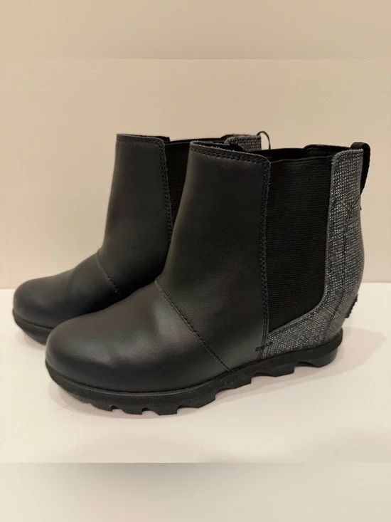 SOREL Youth Joan of Arctic Wedge II Chelsea Booties