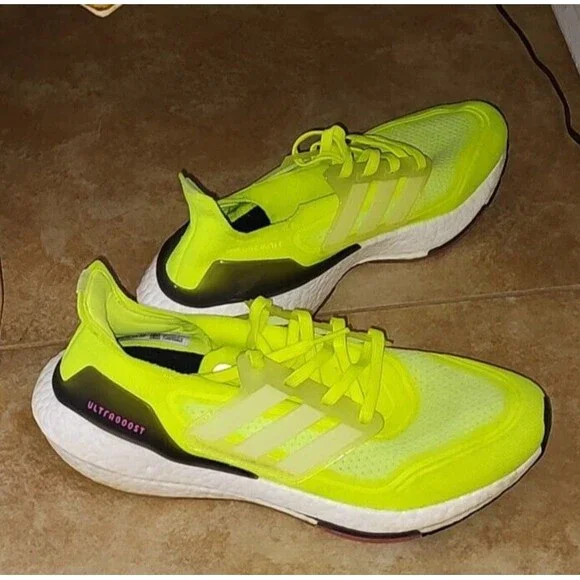Men's Adidas UltraBoost 21 Solar Yellow Lightweight Shoes Size 9 # FY0373