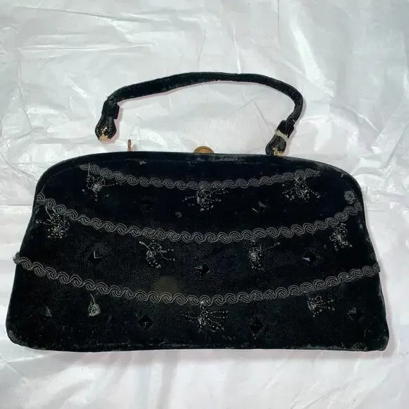 Lg Soure Black Velvet Beaded Frame Bag Deco Clasp