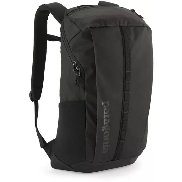 Patagonia 25L Black Hole Pack Black NWT $150 MSRP