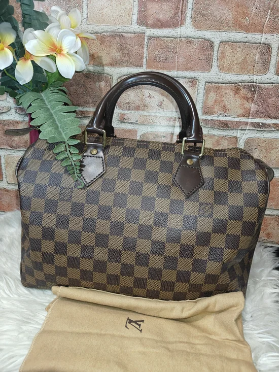 Authentic Luis Vuitton Speedy 30 Damier