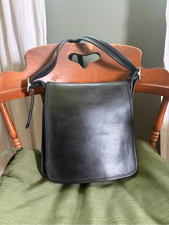 Vintage Coach 9144 Black Studio Legacy Flap Messenger Leather Bag