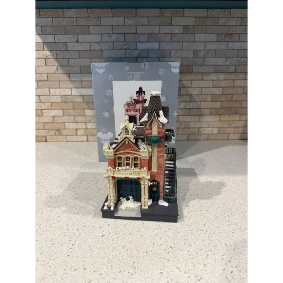 Disney Village Light Up Fire Station 101 Dalmations Christmas