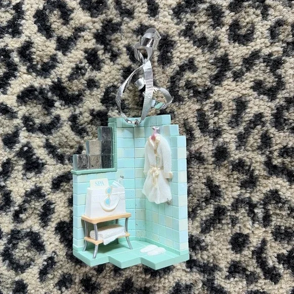 2007 Mattel Hallmark Keepsake Ornament BARBIE‎ SPA DAY Fashion Model Collection