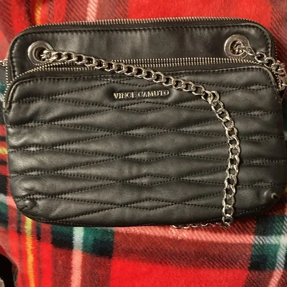 - Nwot  - Vince Camuto quilted leather with silver chain