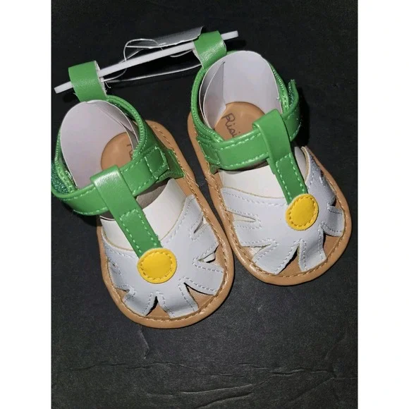 Size 1 ,3-6 Mos Rising‎ Star Flower Sandal New