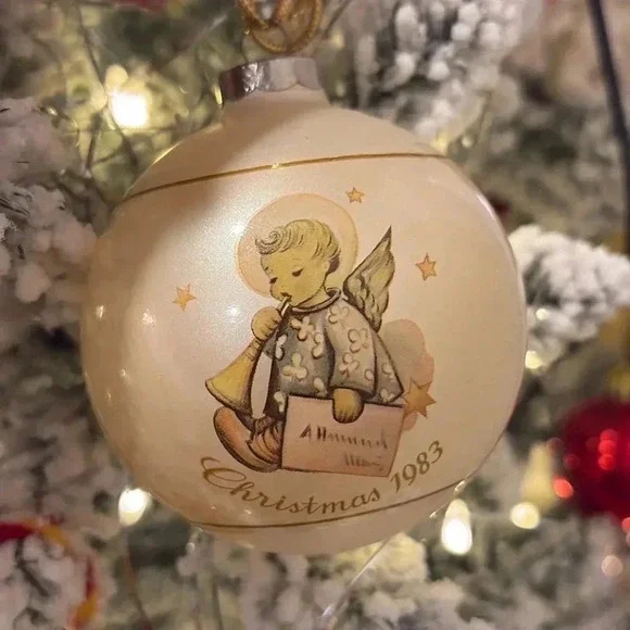 Vintage 1983 Schmid Berta Hummel Christmas ornament