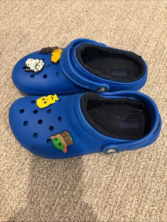 CROCS Kids Blue Fleece-Lined Clogs with Character Jibbitz
