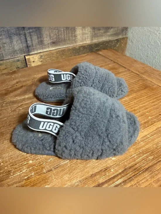 UGG Kids' Fluff Yeah Slide Slipper, Charcoal, 9 M US Toddler‎