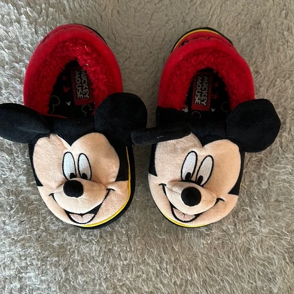Disney Mickey Mouse Toddler Slippers Boys Size L 9/10