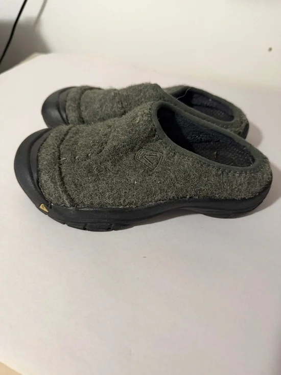 Keen‎ Kids Olive Green Wool Slip-On Clog