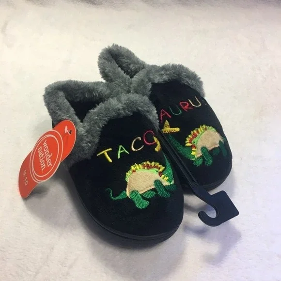 NWT Indoor/outdoor slippers‎ 9/0 Dino