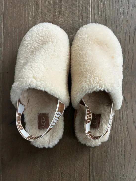 UGG Fluff Yeah Clog Color Natural Size 2
