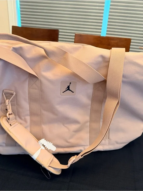 Jordan Duffel Bag with Removable Shoulder Strap Large