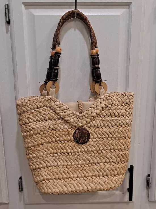 Sun'n'Sand Woven Natural Straw Resort Tote Bohemian Vintage W/Wood Accents