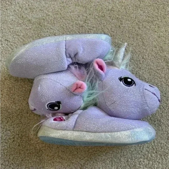 BUILD A BEAR Unicorn Slippers Sz S kids purple fun fuzzy