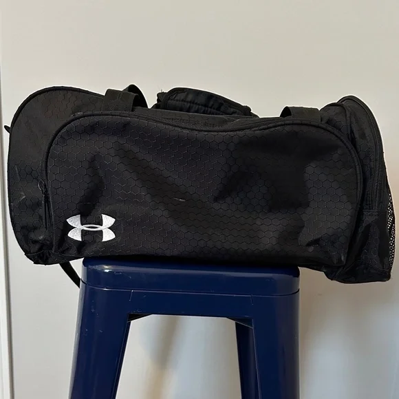 Under Armour Black Duffel Bag for Men for kids For multipurpose