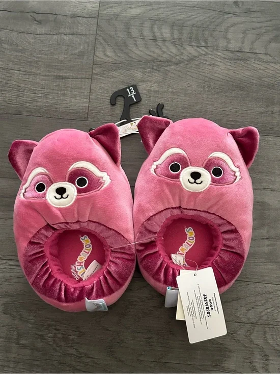Girls Squishmallows pink rozy raccoon slippers size 13/1 M