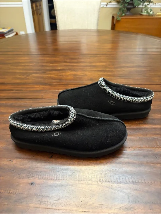 UGG Black Slippers Kids US 6 SW